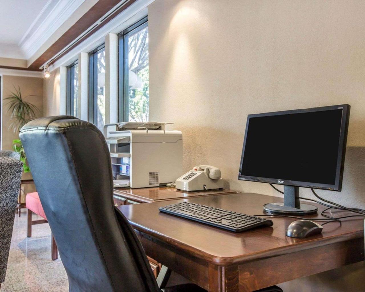 Hyland Inn Near Pasadena Civic Center Екстериор снимка