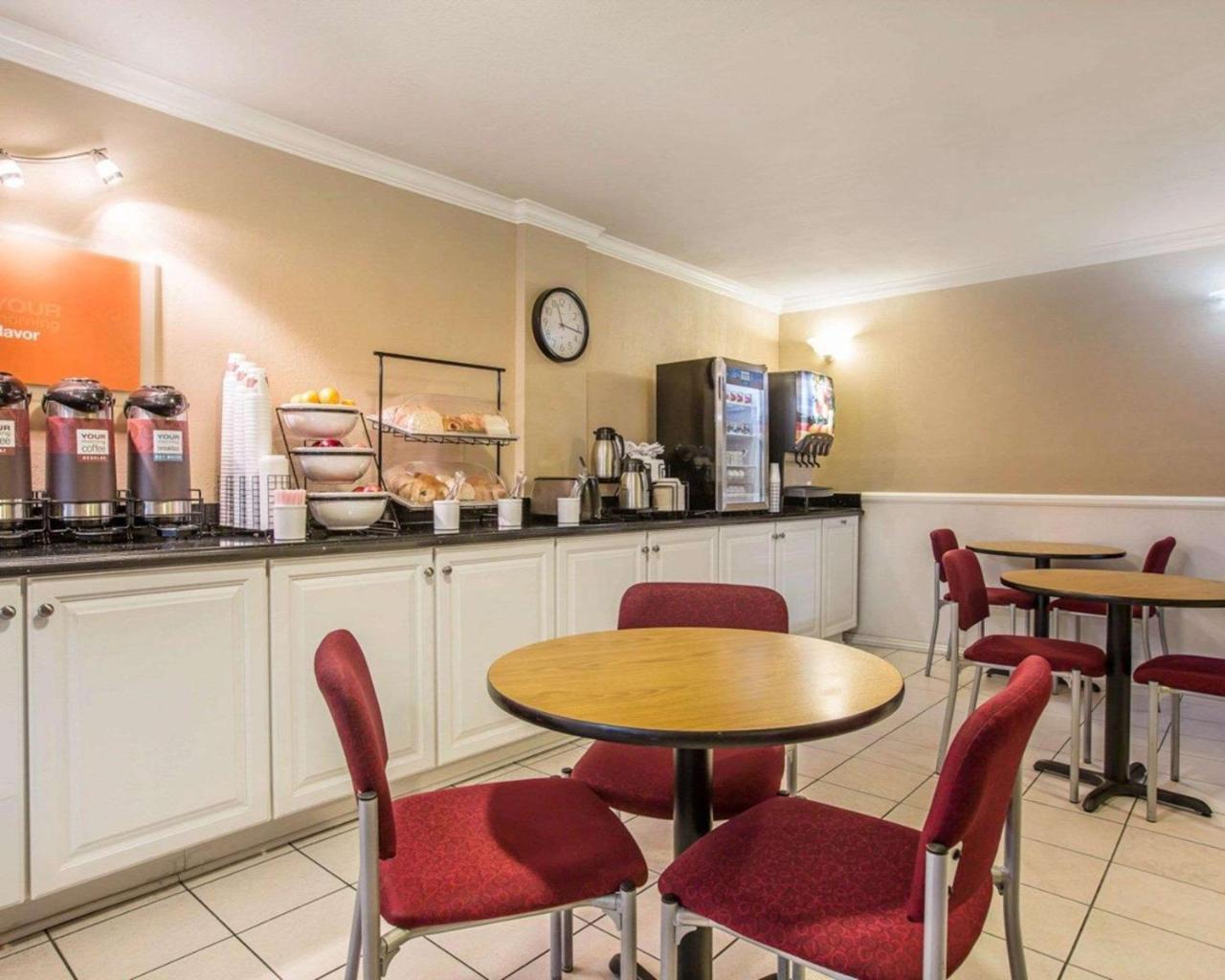 Hyland Inn Near Pasadena Civic Center Екстериор снимка